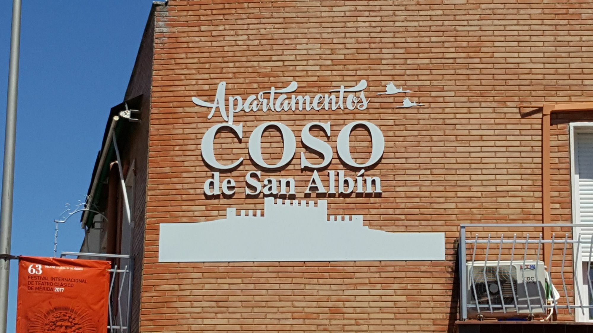 Apartamentos Coso De San Albin Mérida Zewnętrze zdjęcie