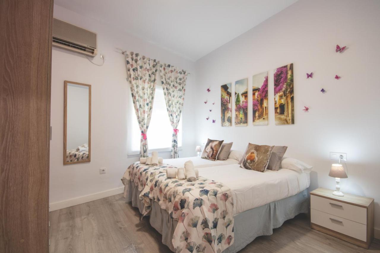 Apartamentos Coso De San Albin Mérida Zewnętrze zdjęcie