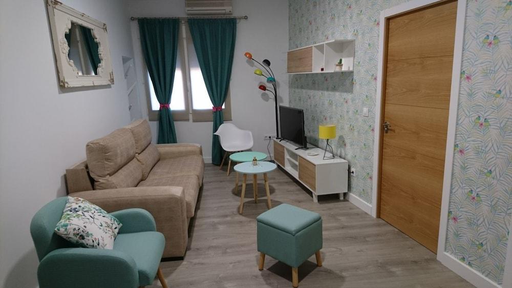 Apartamentos Coso De San Albin Mérida Zewnętrze zdjęcie