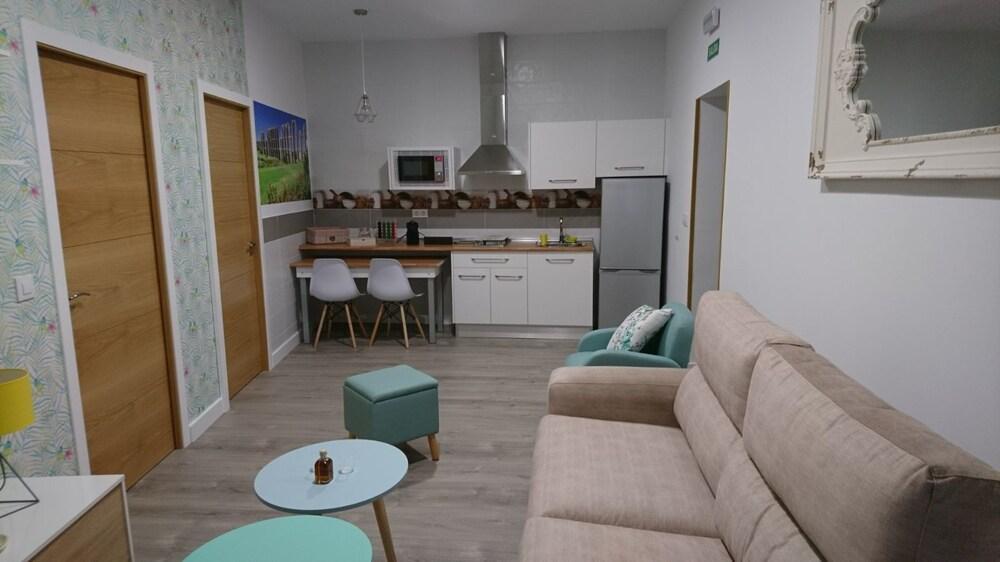 Apartamentos Coso De San Albin Mérida Zewnętrze zdjęcie