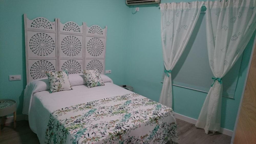 Apartamentos Coso De San Albin Mérida Zewnętrze zdjęcie